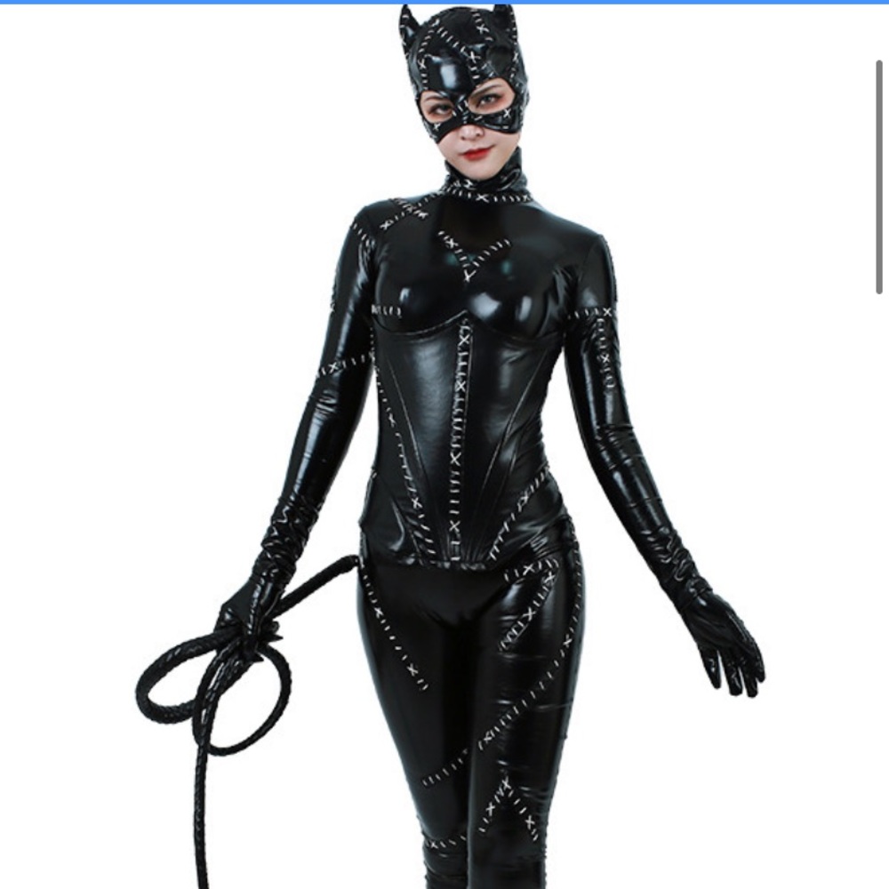 NEVER-ONCE Very sexy and good material! includes everything as in the photo.